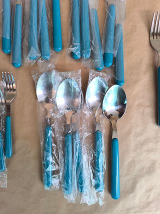 Cubertería acero inoxidable mango turquesa — Nueva