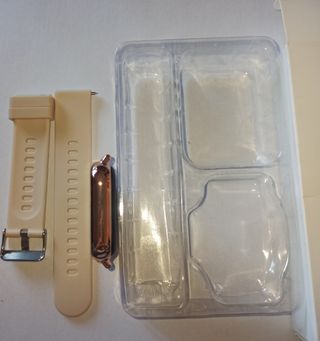 Smartwatch dorado nuevo sin estrenar