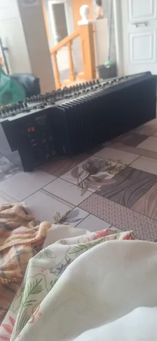 Equipo Sonido Profesional Mezclador y Altavoces