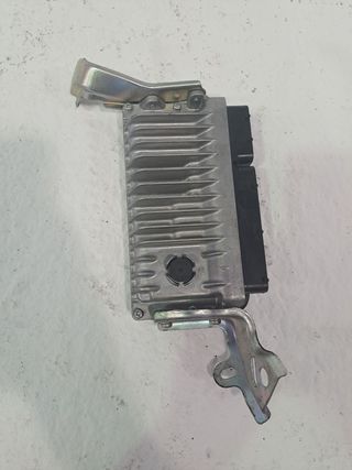 CENTRALITA MOTOR UCE TOYOTA AURIS (8)