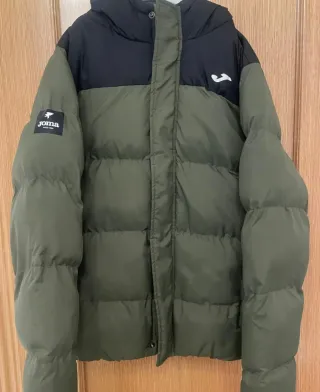 Abrigo Joma Plumas Verde y Negro