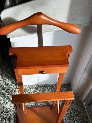 Galán de noche de madera