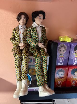 Muñecos BTS Jhope y Suga