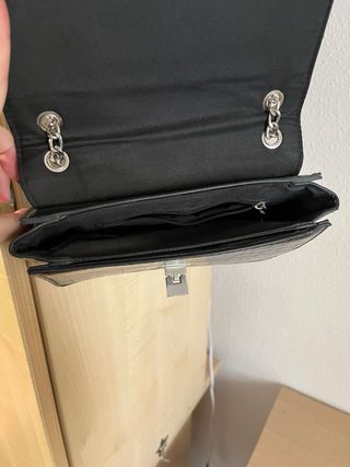 Bolso negro efecto piel cocodrilo