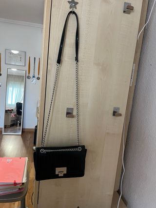 Bolso negro efecto piel cocodrilo