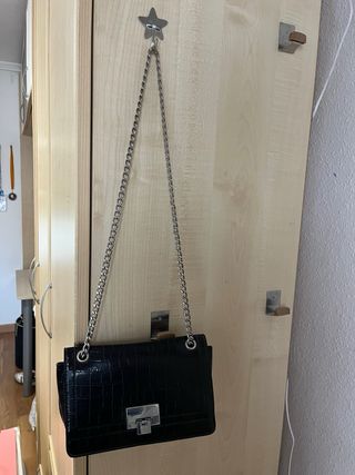 Bolso negro efecto piel cocodrilo