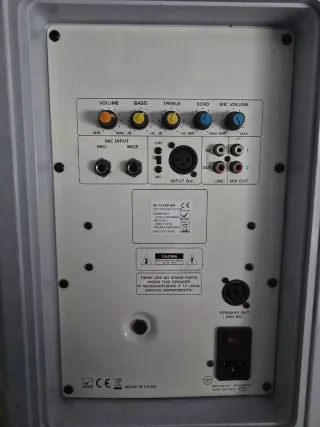 Altavoz IBIZA 15 800W Autoamplificado