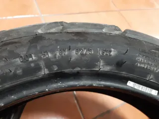 Neumáticos moto casi nuevos