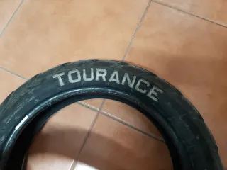 Neumáticos moto casi nuevos