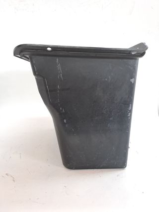 GUANTERA TESLA MODEL S (3)