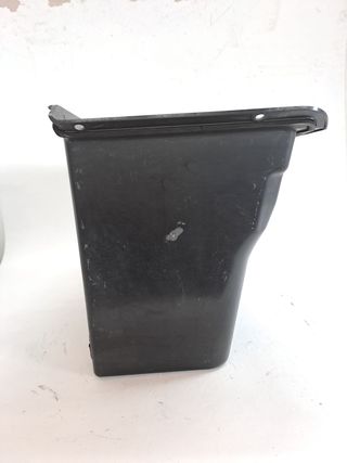 GUANTERA TESLA MODEL S (3)