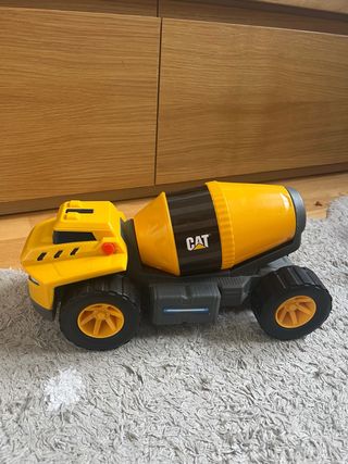 Camión cementera CAT amarillo con luces y sonido