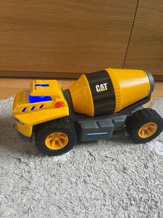 Camión cementera CAT amarillo con luces y sonido