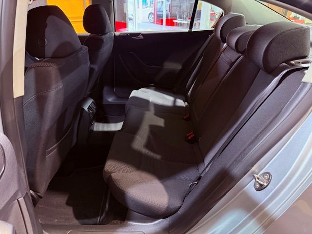 Volkswagen Passat 2010