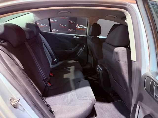 Volkswagen Passat 2010