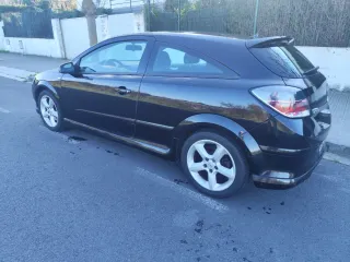 OPEL ASTRA GTC 1.9 CDTI 150cv