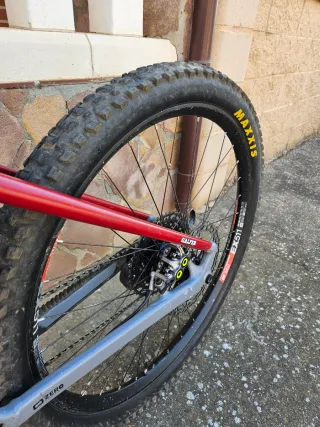 Mondraker Level R