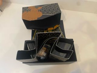 Caja Elite Trainer Box Pokémon Shining Fates