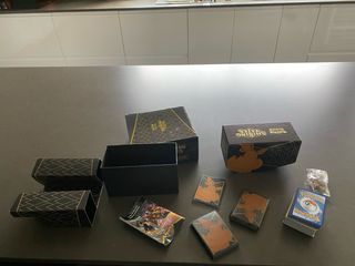 Caja Elite Trainer Box Pokémon Shining Fates