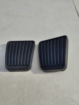 Protectores umbral puerta,luz matrícula goma pedal