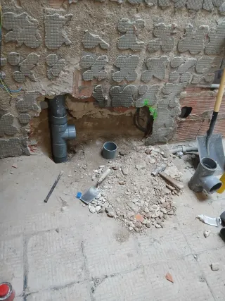 Albañil y fontanero