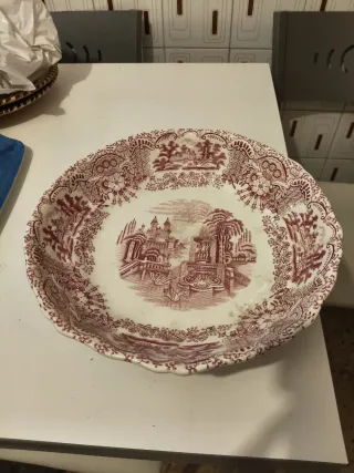 Frutero con 3 pies de ceramica de  La Cartuja.