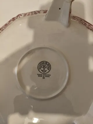 Frutero con 3 pies de ceramica de  La Cartuja.