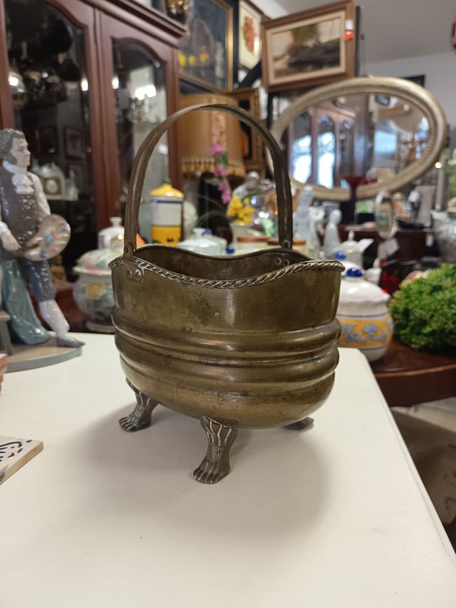 Cesta decorativa latón y bronce