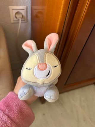 Lote Peluches Disney y Hormiga. 4 peluches Disney