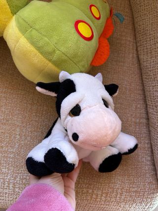 Lote Peluches Disney y Hormiga. 4 peluches Disney