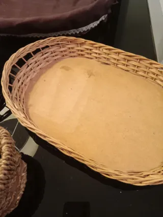 Lote de cestas de mimbre y tela