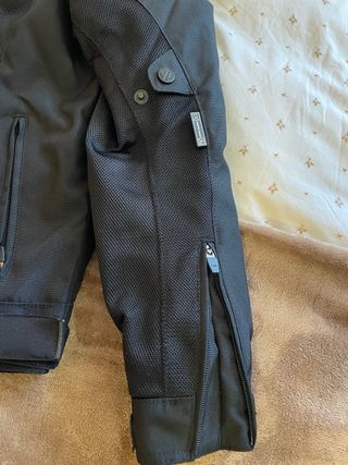 Chaqueta de moto negra