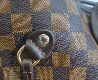 Bolso Louis Vuitton Damier Ebene con neceser