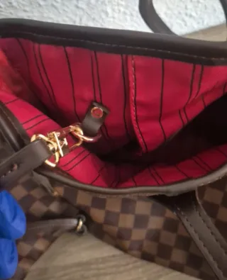 Bolso Louis Vuitton Damier Ebene con neceser