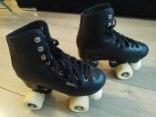 Patines 4 Ruedas Decathlon Negros, número 35