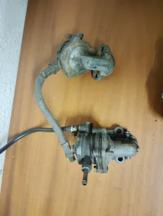 2 Bombas de Gasolina Seat 600