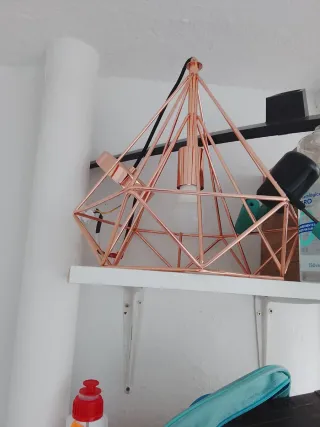 Lámpara colgante geométrica dorada