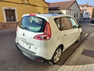 Renault Scenic 2011