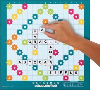 Mattel Games Scrabble 2 en 1 en castellano, juegos