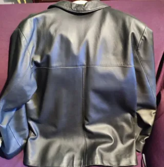 Chaqueta de cuero negra