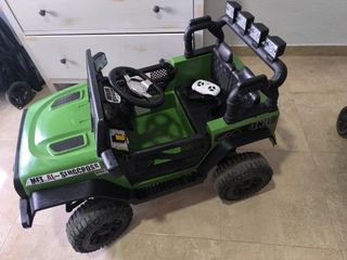 Auto elettrica per bambini fuoristrada verde
