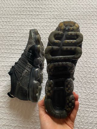 Nike Vapormax Flyknit 2 Negro Gris Oscuro