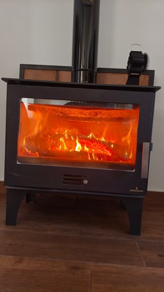 Estufa de leña Bronpi Negra