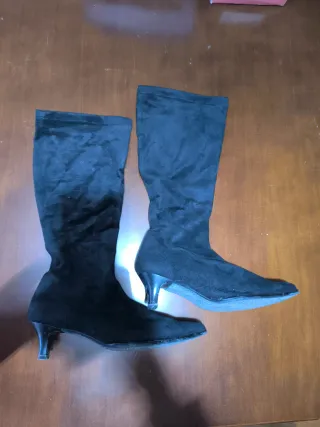 Botas altas de cuero negras