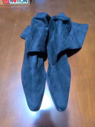 Botas altas de cuero negras