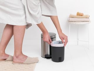 Brabantia Newicon-Cubo de Basura con Pedal, 3L, Co