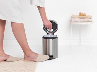 Brabantia Newicon-Cubo de Basura con Pedal, 3L, Co