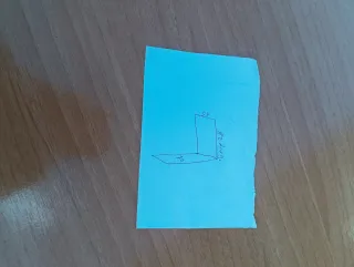 Escritorio de madera con bandeja