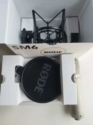 Micrófono Rode NT1-A y Focusrite Scarlett