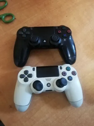 2 Mandos Sony PS4 para piezas